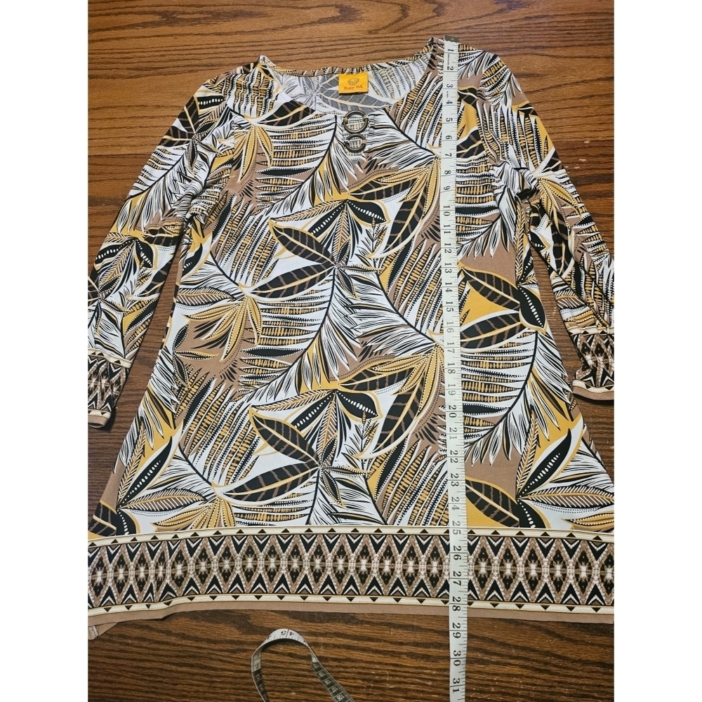 Ruby Rd. Tropical Shark Bit Keyhole Ring Top - Picture 6 of 9